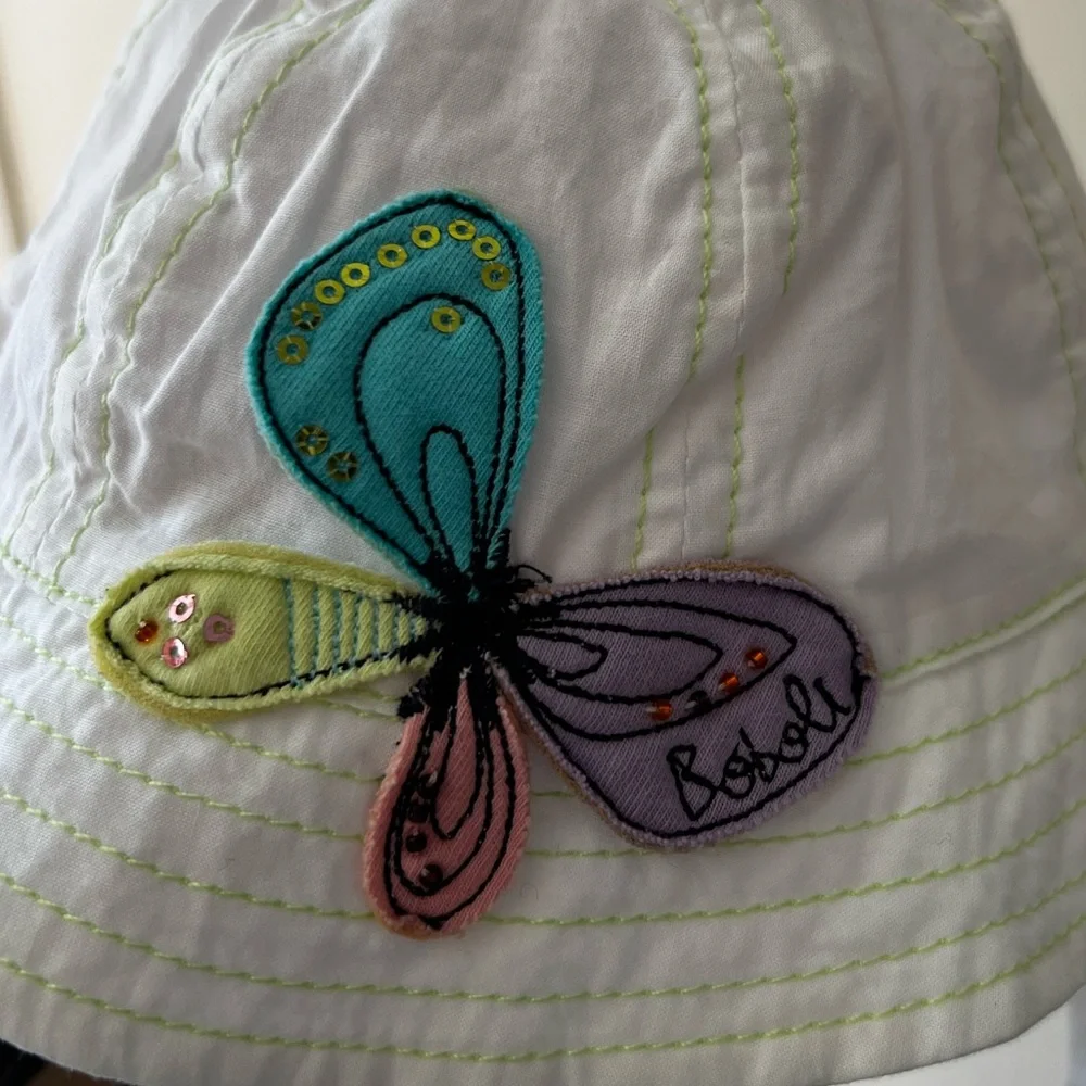 Boboli Baby NWT Infant White Bucket‎ Hat Butterfly With Chin Strap Size XXS